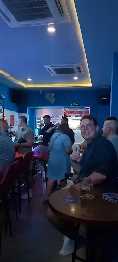 Friends Bar games